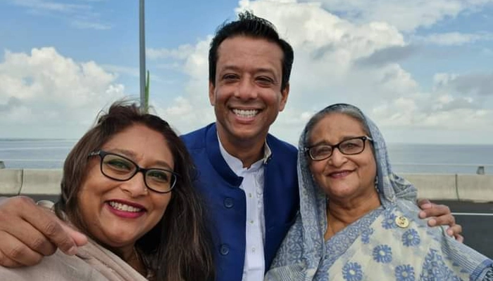 জয় ও পুতুল